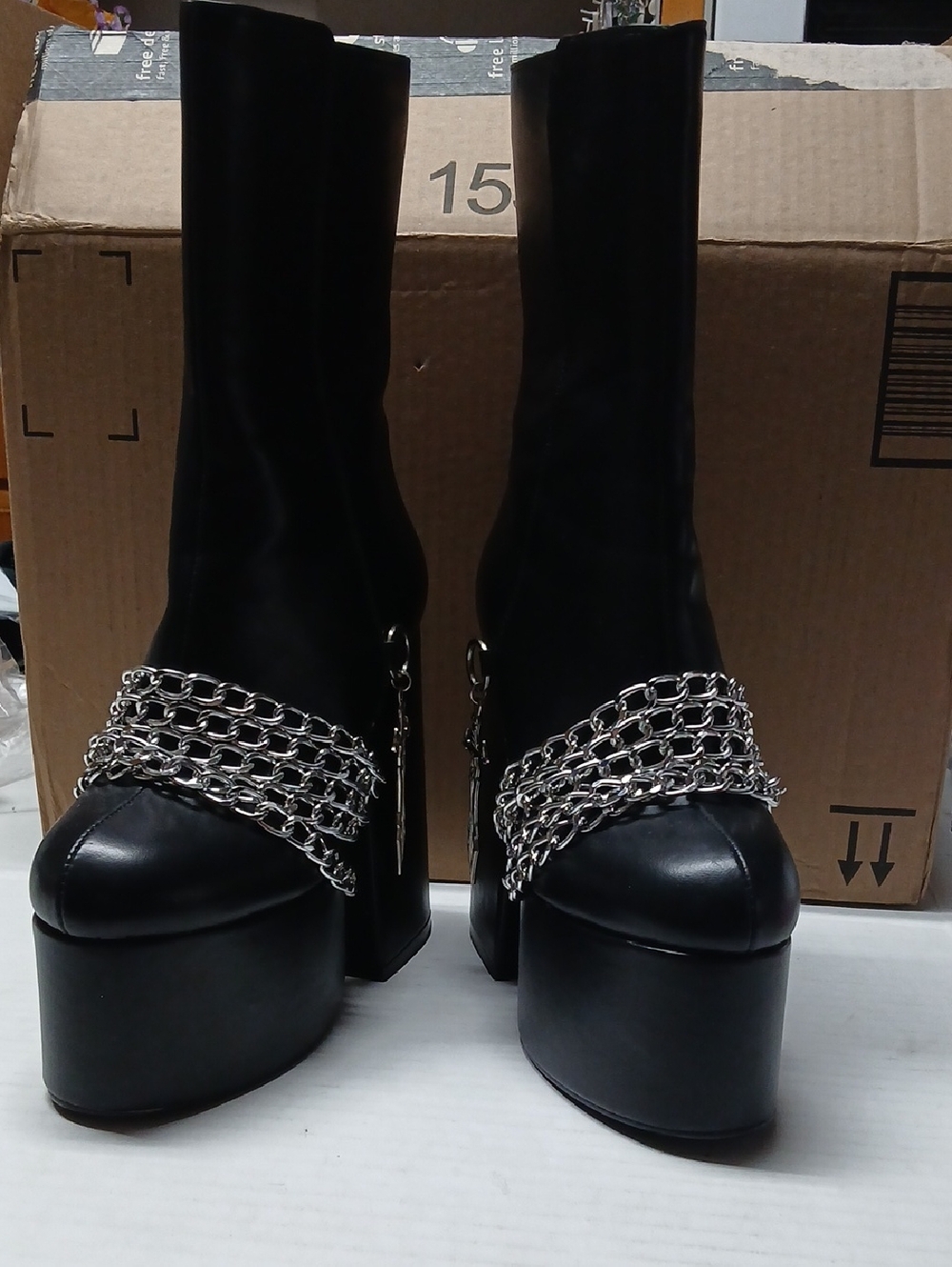Lamoda Gothic Black Block Heel Platform Boots w/ Chain & Sword Charm Detail Sz 6